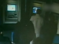监控记录ATM抢劫全程