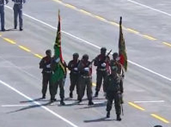 瓦努阿图机动部队代表队接受检阅