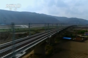 蘭渝鐵路：中國智慧實現泥湯裡挖隧道