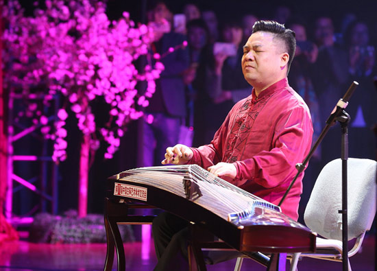 第八届中国古筝艺术学术交流会在扬州举行