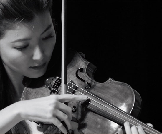 愛樂匯輕音樂團首席谷麗莎