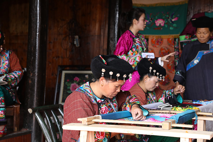 ������塤����ʮ�˶��壺һ����ũ�彨�ø���ũ��ĵط���16��