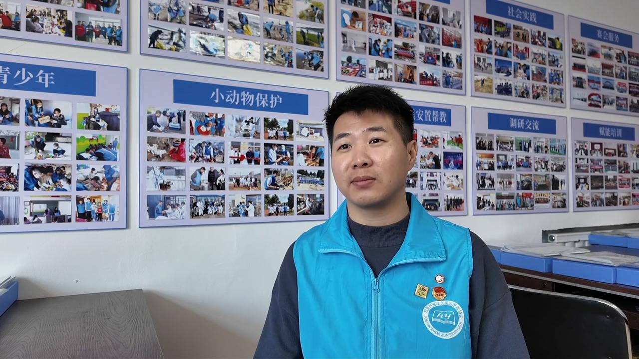 【人民映像】于海洋：志愿服务 情暖新春.MP4