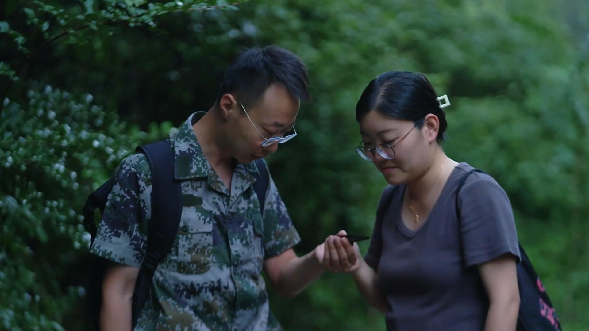 【人民映像】“90后”夫妻張超 張芯語：深山守蛾十年 以愛命名新物種
