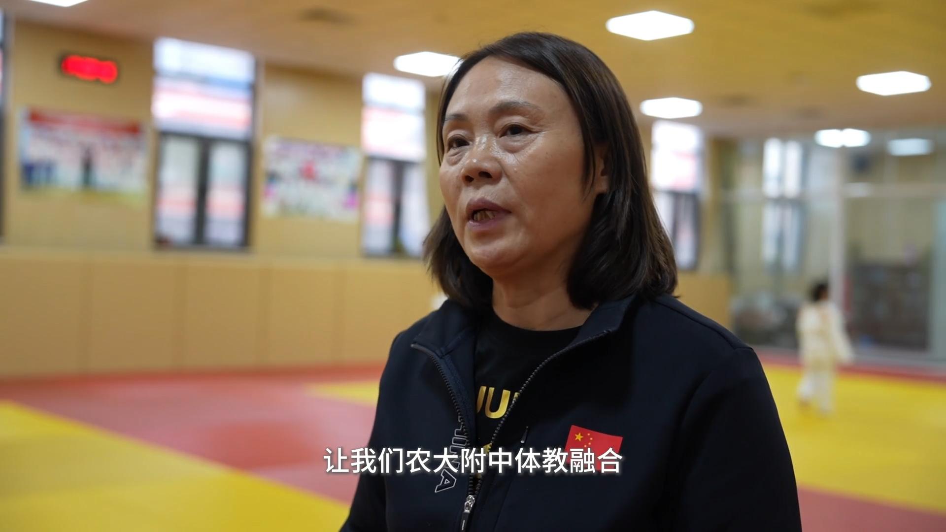 【人民映像】柔道教练齐素霞：让孩子们在摔打中成长