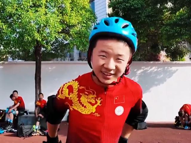 【人民映像】李毅：轮滑少年的励志人生