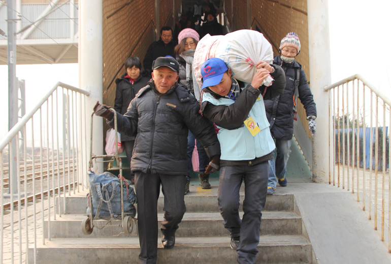 春运最美瞬间 (13)